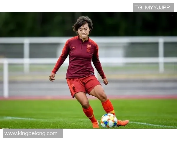 中国女足球星排名表现解析 聚焦各大球员实力与发展潜力 中国女足球星排名表现解析 聚焦各大球员实力与发展潜力