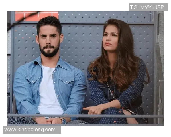 球星的足球女友们如何影响他们的赛场表现与生活点滴