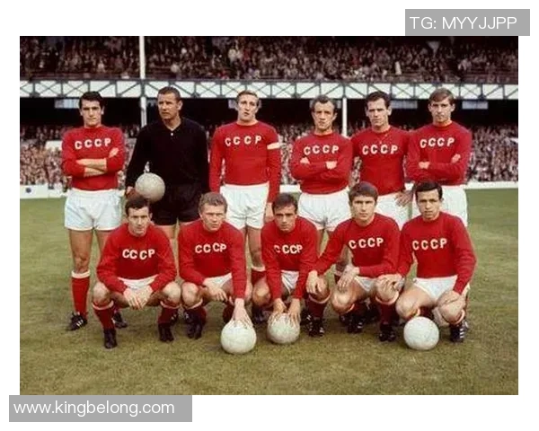 苏联时期著名男足球员介绍及其辉煌成就回顾